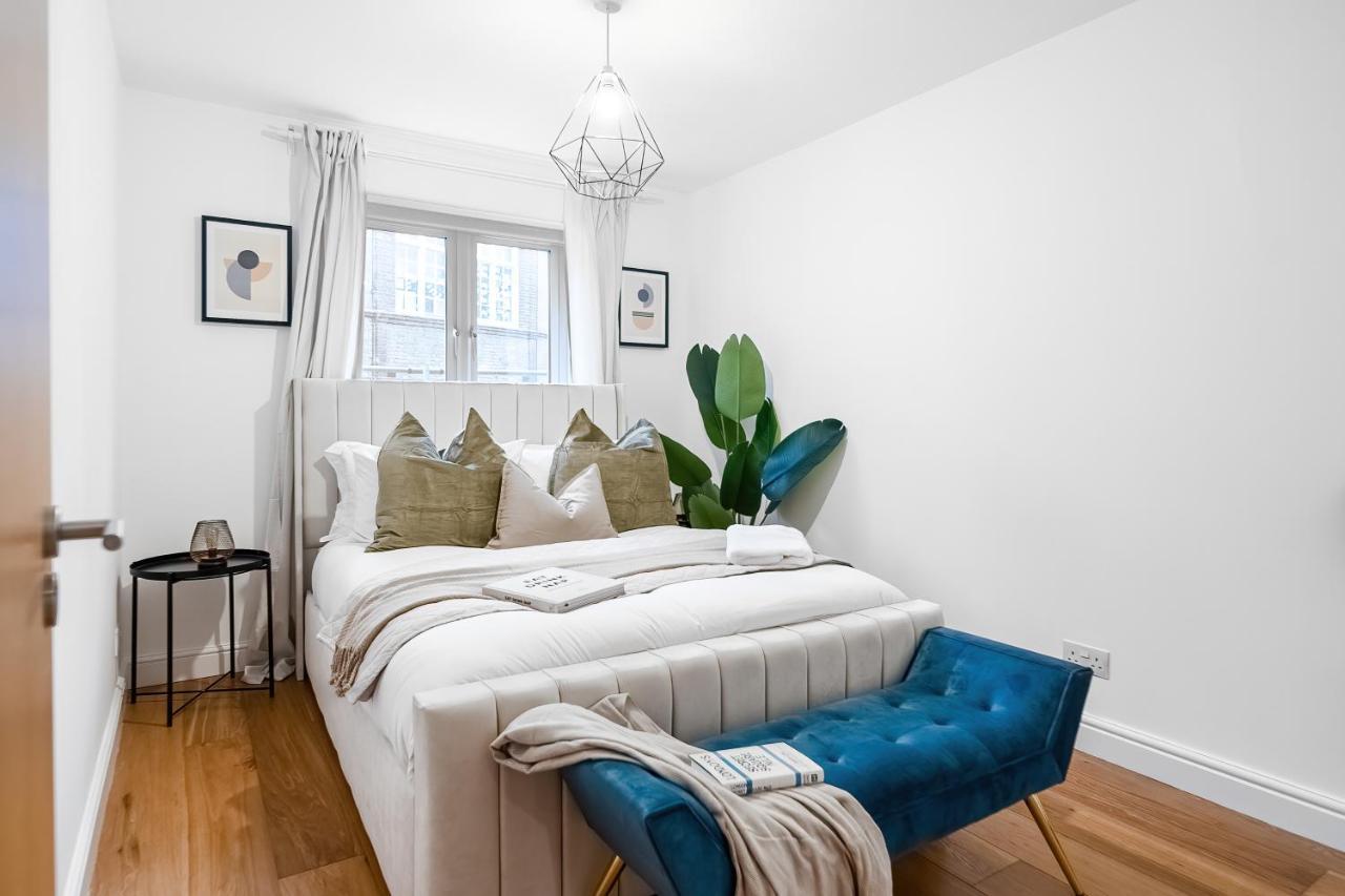 Chic 3 Bed Apartment Near London Bridge With Balcony 외부 사진